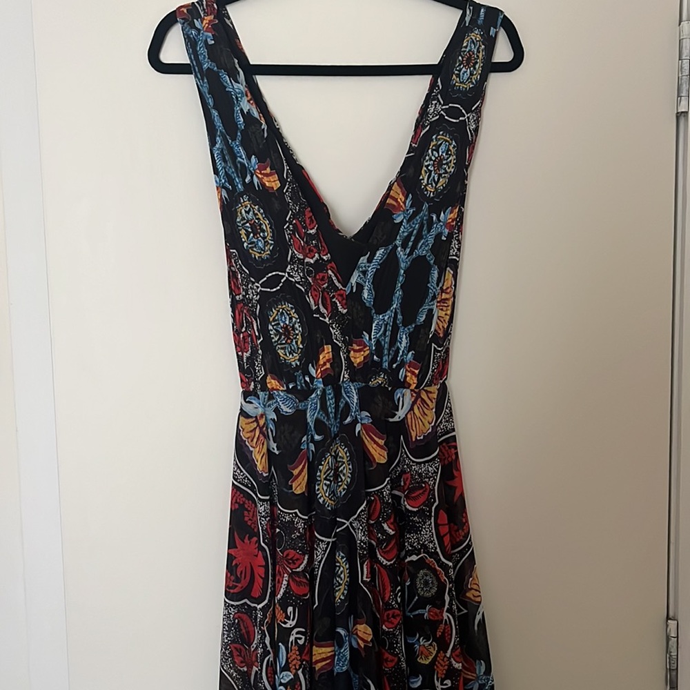 Alice + Olivia Kora Printed Goddess Handkerchief Dress - 12 - Picture 10 of 16
